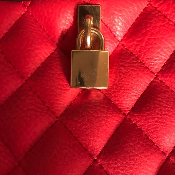 Quilted Faux Leather Crossbody with Lock - Picture 2 of 4